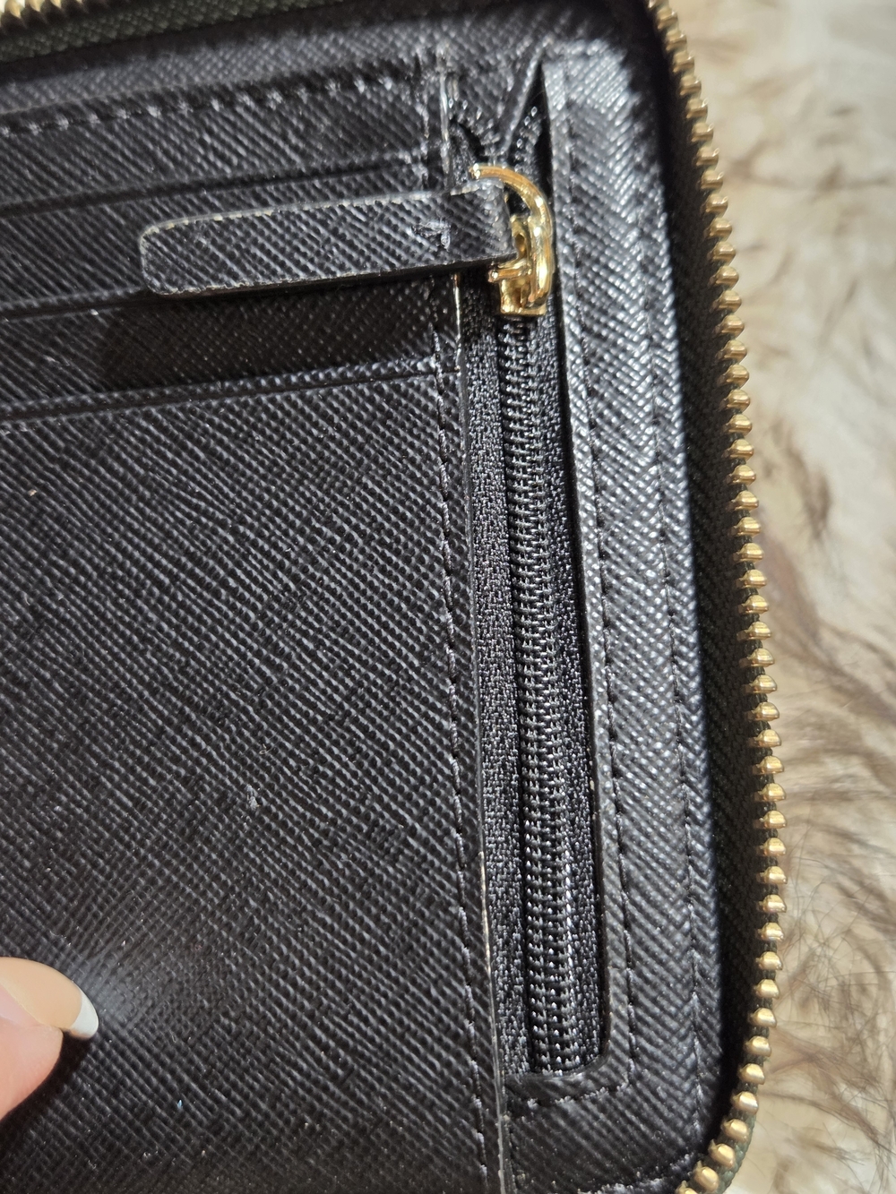 Kate Spade Darci Wilson Road wallet in an evergreen nylon material. - Picture 7 of 11